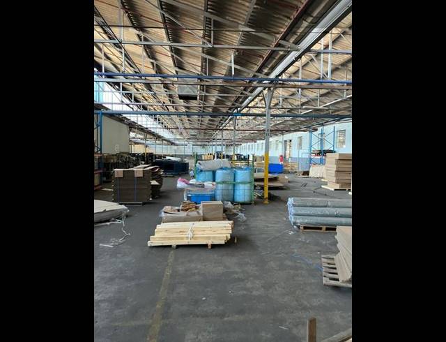 INDUSTRIAL PROPERTY TO RENT IN SIDWELL